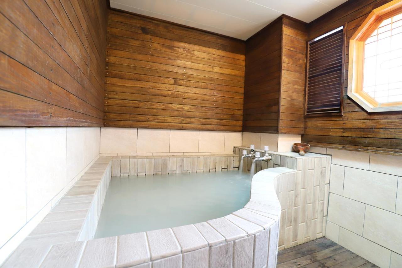Phoenix Pavilion Hot Spring Hotel Taipei Exterior photo