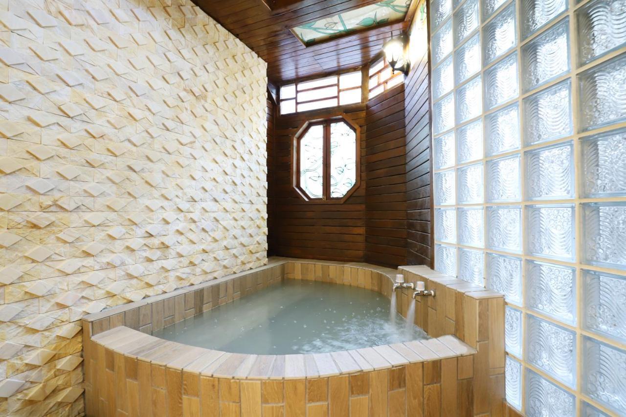 Phoenix Pavilion Hot Spring Hotel Taipei Exterior photo