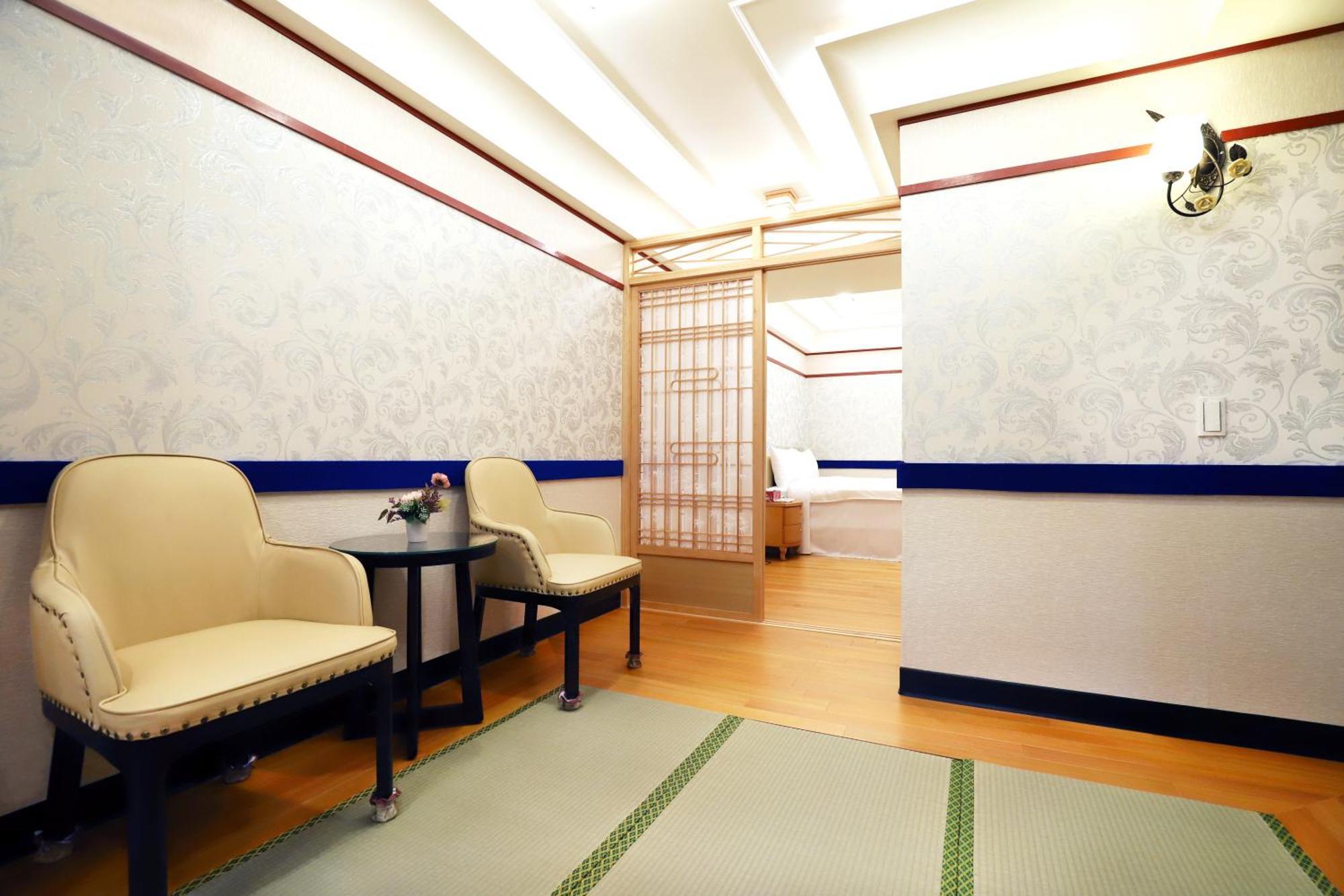 Phoenix Pavilion Hot Spring Hotel Taipei Exterior photo