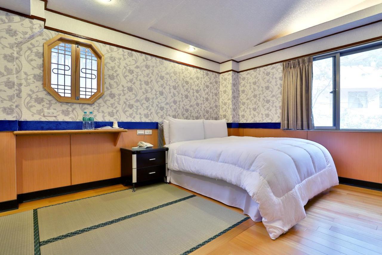 Phoenix Pavilion Hot Spring Hotel Taipei Exterior photo
